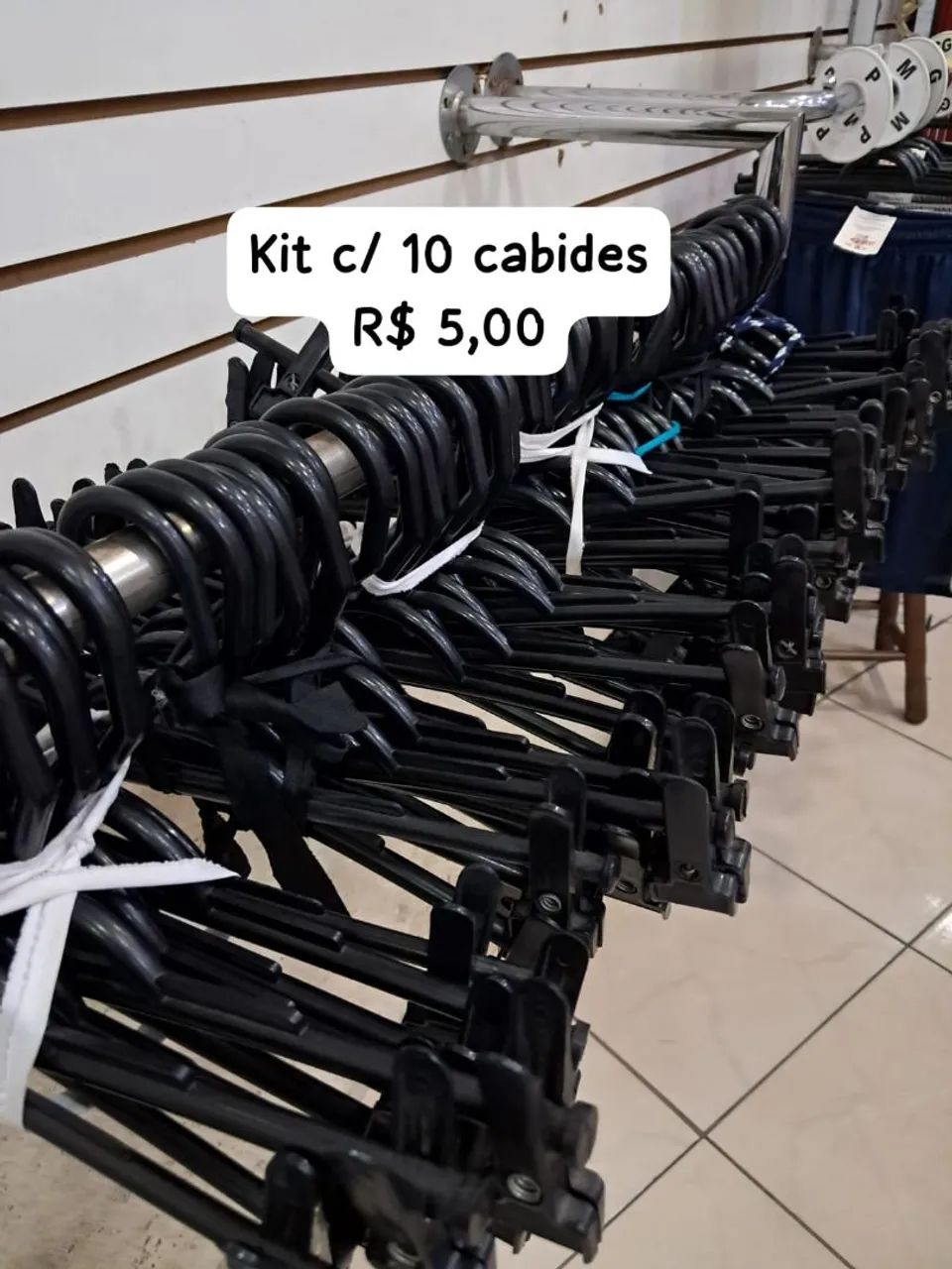 KIT 10 CABIDES C/ PRENDEDOR - Foto 2