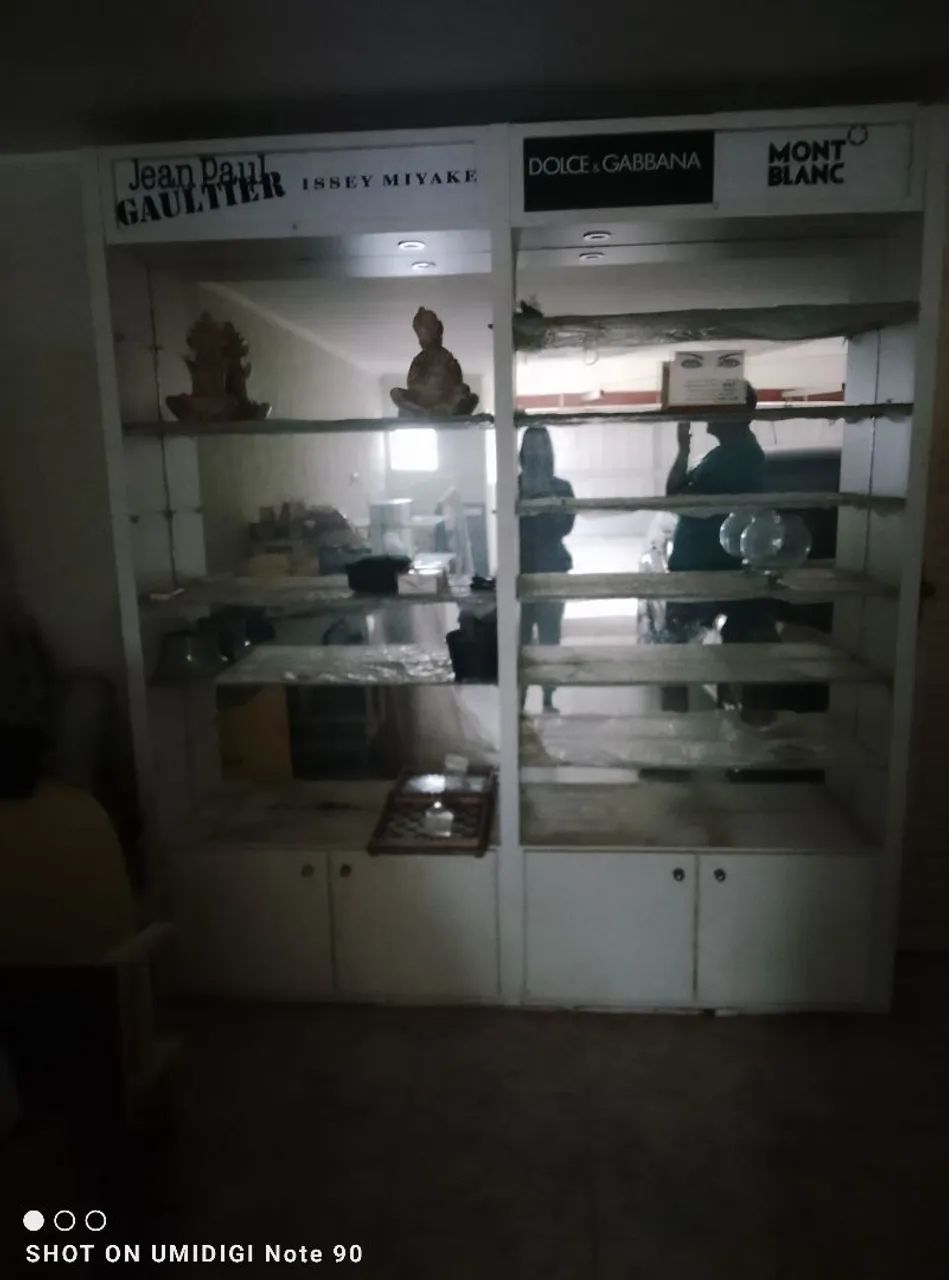 Móveis perfumaria - Foto 2