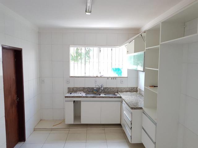 Itapuã Salvador Casa de 4/4 com 2 andares, rua sem saída - Foto 17