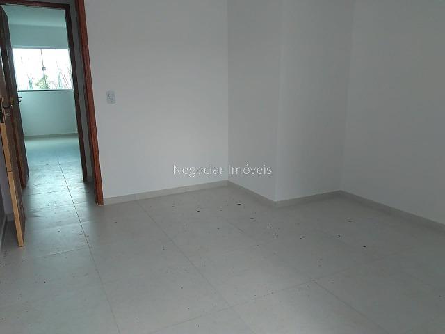 Casa nova com 2 suítes e 2 vagas no Democrata - Foto 9