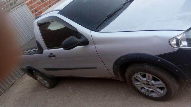 Fiat Strada 2012