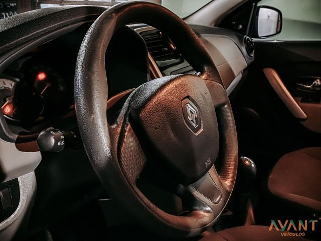 Renault Logan Expression 1.6 (Flex) 2016 - Foto 6