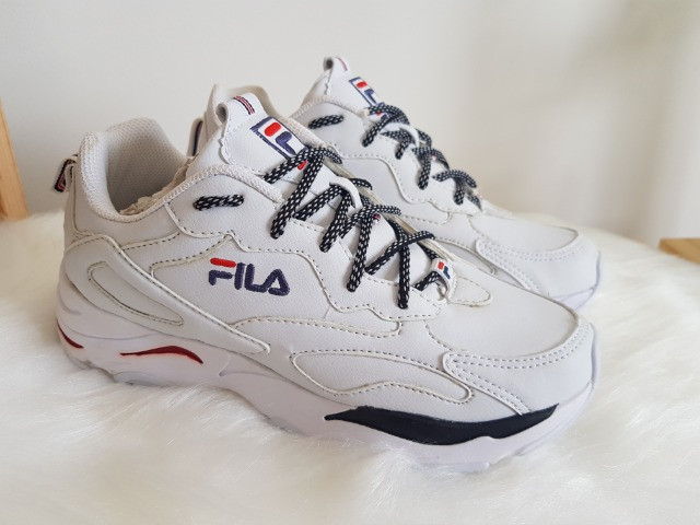 fila ray tracer branco