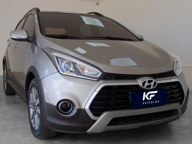 HYUNDAI HB20X 1.6 PREMIUM AUTOMÁTICO 2016 PRATA COMPLETO