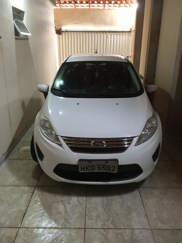 VENDO NEW FIESTA SE COMPLETO 2013