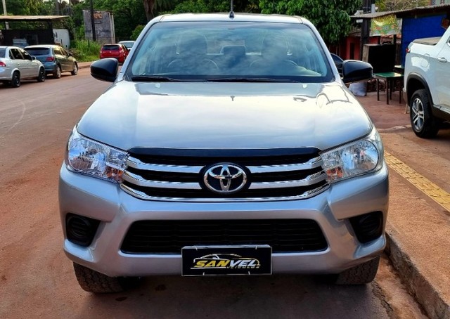HILUX 2.8 4X4 MANUAL 2018 SANVEL VEÍCULOS