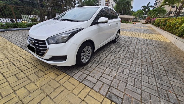 HYUNDAI HB20S 1.6 COMFORT PLUS AUTOMÁTICO 2016