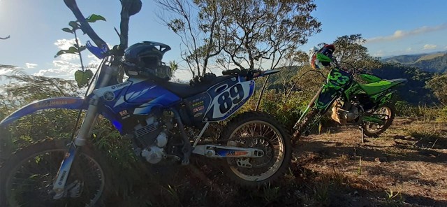 YZ COM MOTOR DE XRE