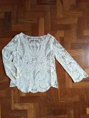 Blusa em renda off white 