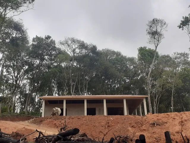 Vendo casa bairro Butiatuvinha 