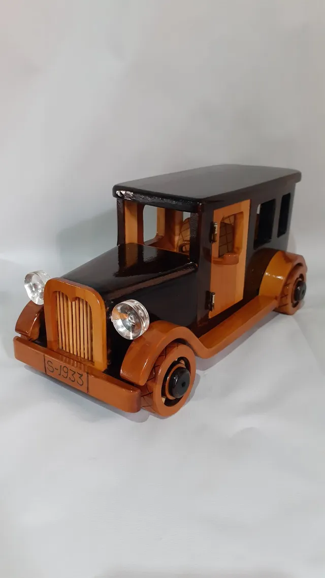 Miniatura Carro Corrida Antigo - Machine Cult