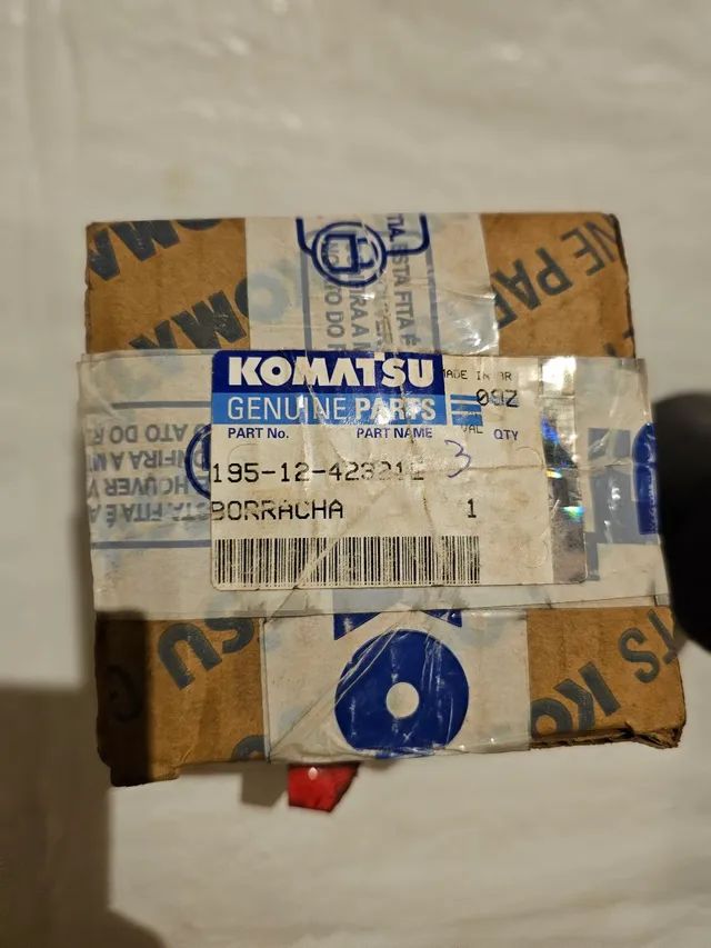 Escavadeira komatsu d375a borracha amortecedor transmissão 1951242321 - Foto 5