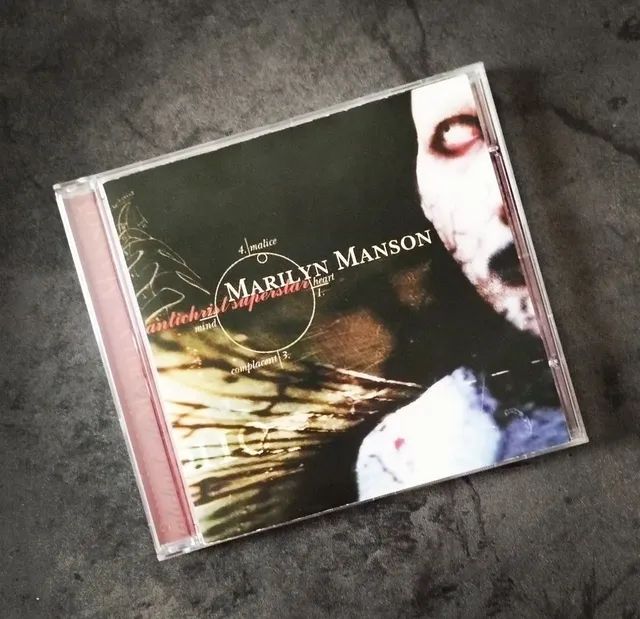 Marilyn Manson - Antichrist Superstar.