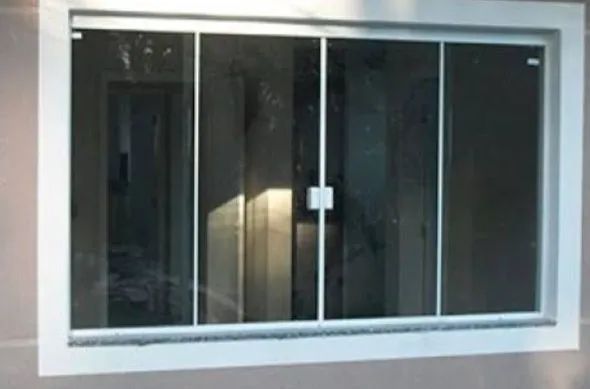 Janelas de vidro em ótimo estado