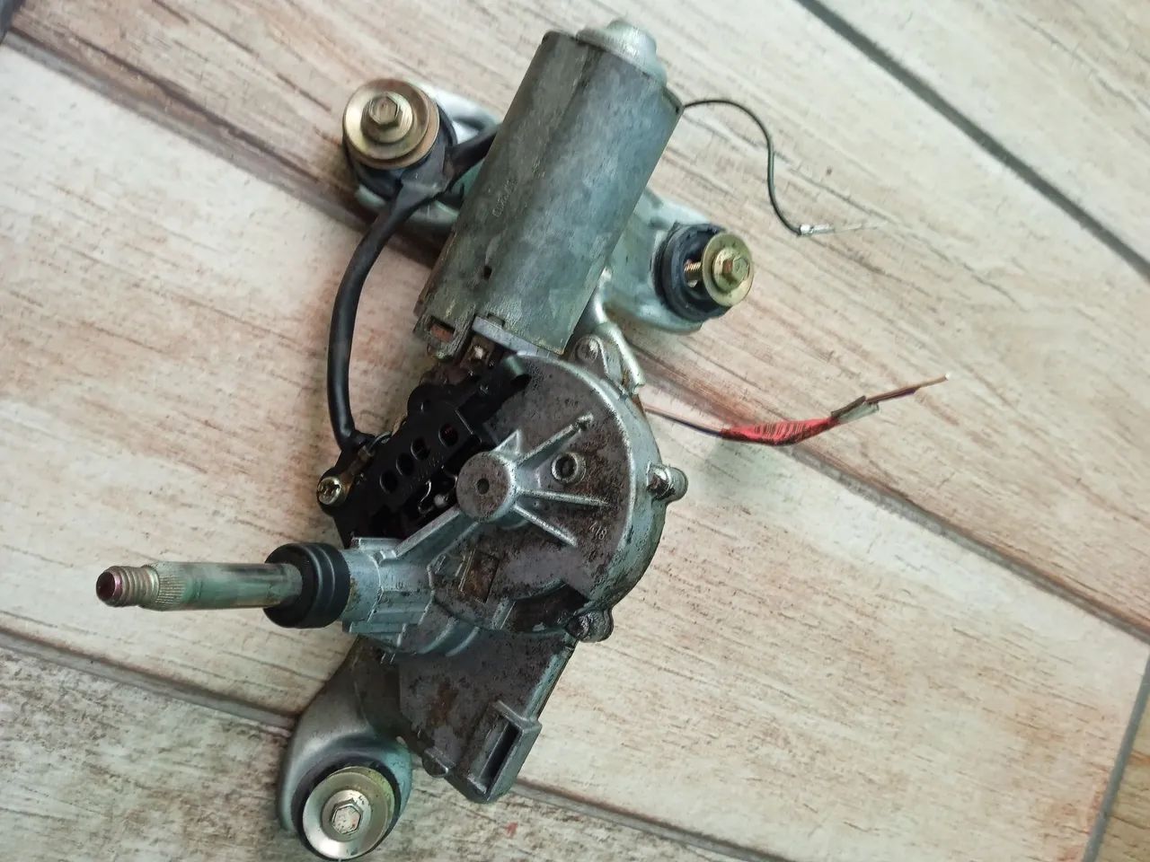 Motor Limpador Vidro traseiro Ford Fiesta - Foto 5