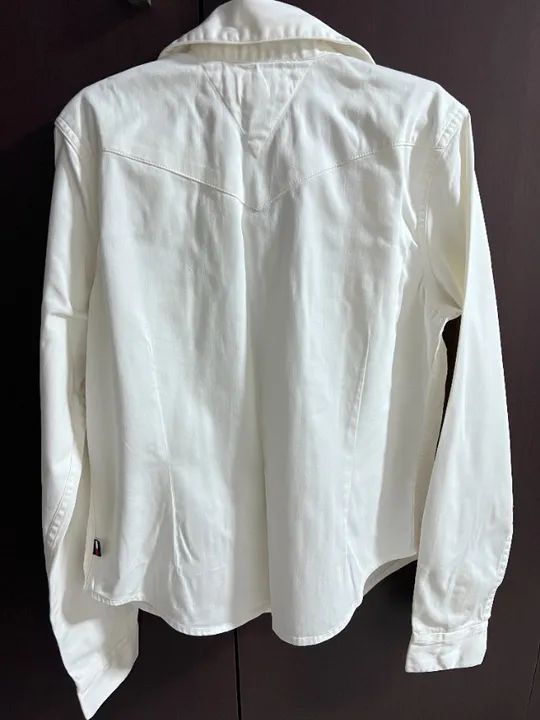 Camisa da tommy  tamanho  M = 10 anos - Foto 4