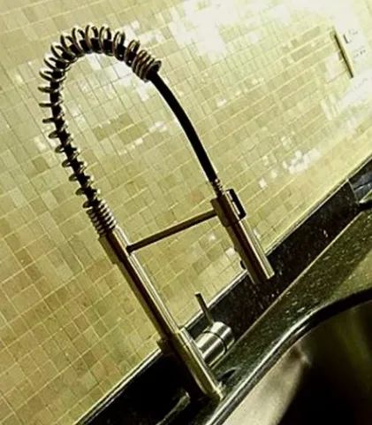 Vende-se Misturador Monocomando p/ Cozinha c/ Ducha Retrátil  - Foto 2