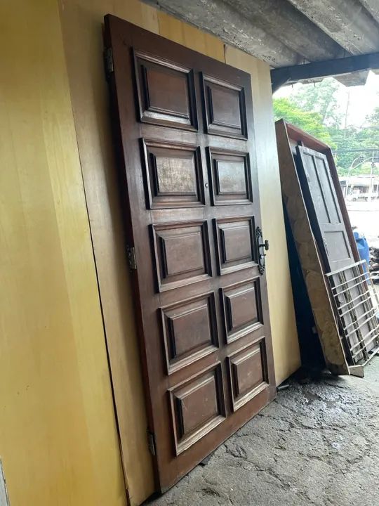 Folha de Porta de Madeira Maciça Almofadada - 1,17 x 2,27  - Foto 2