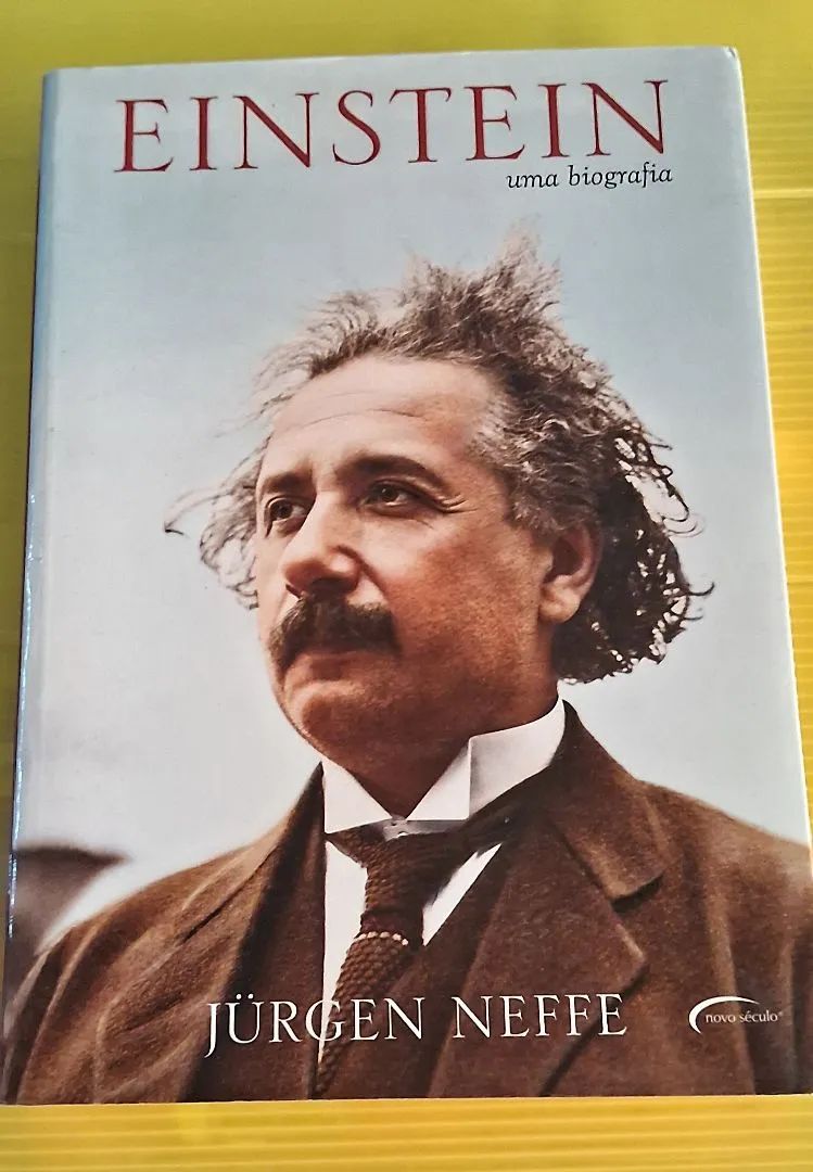 Livro Einstein - Uma Biografia