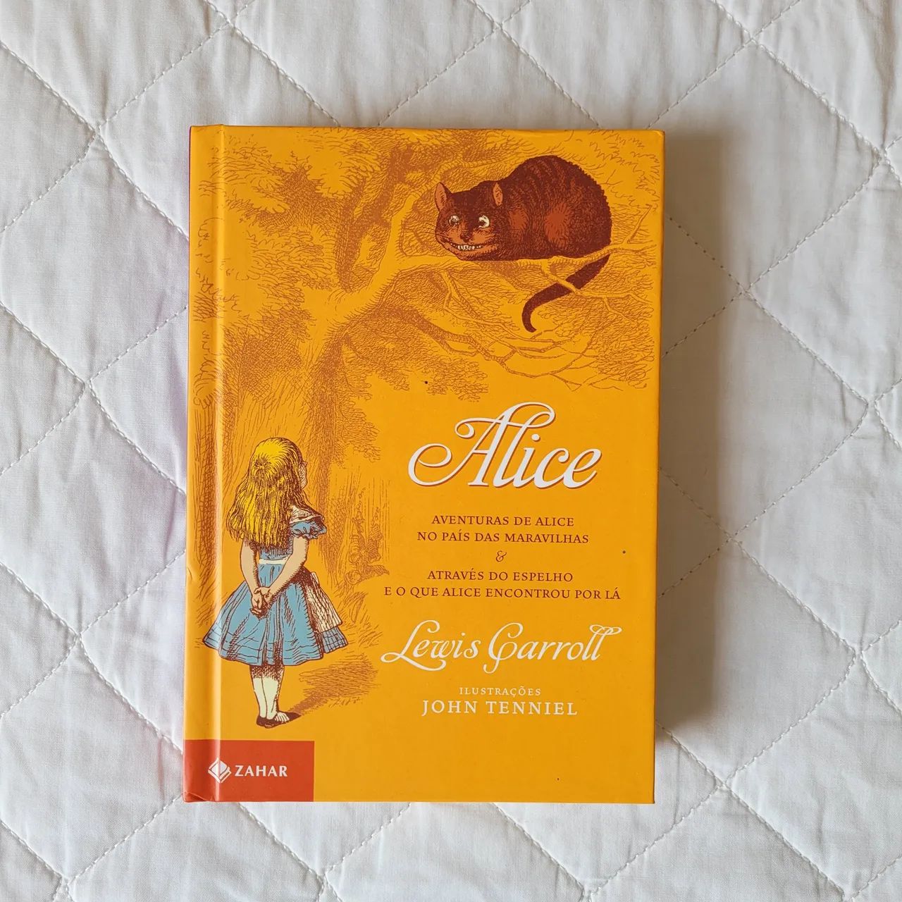 Livro Alice Capa dura Edição bolso de luxo