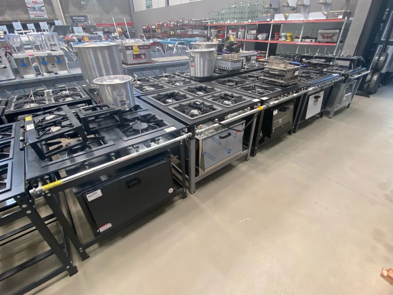 FOGÃO 4 BOCAS ALTA PRESSÃO STORI PREMIUM M18 COM FORNO P6,5 - METALMAQ  - Foto 4
