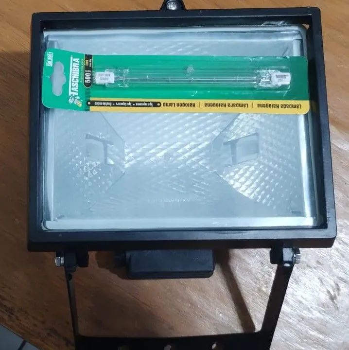 Refletor + Lâmpada Halógena Taschibra