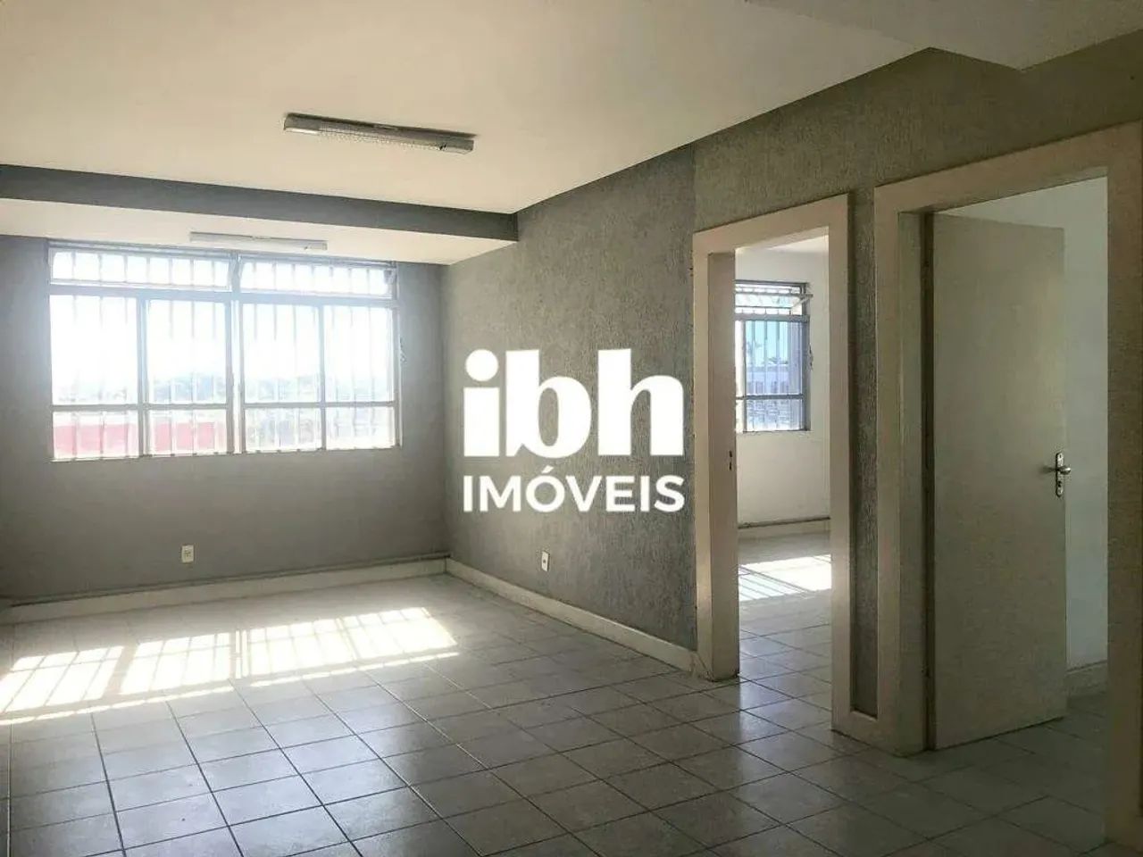 Andar corrido, com 06 salas e 04 banheiros próximo ao aeroporto da Pampulha - Foto 2