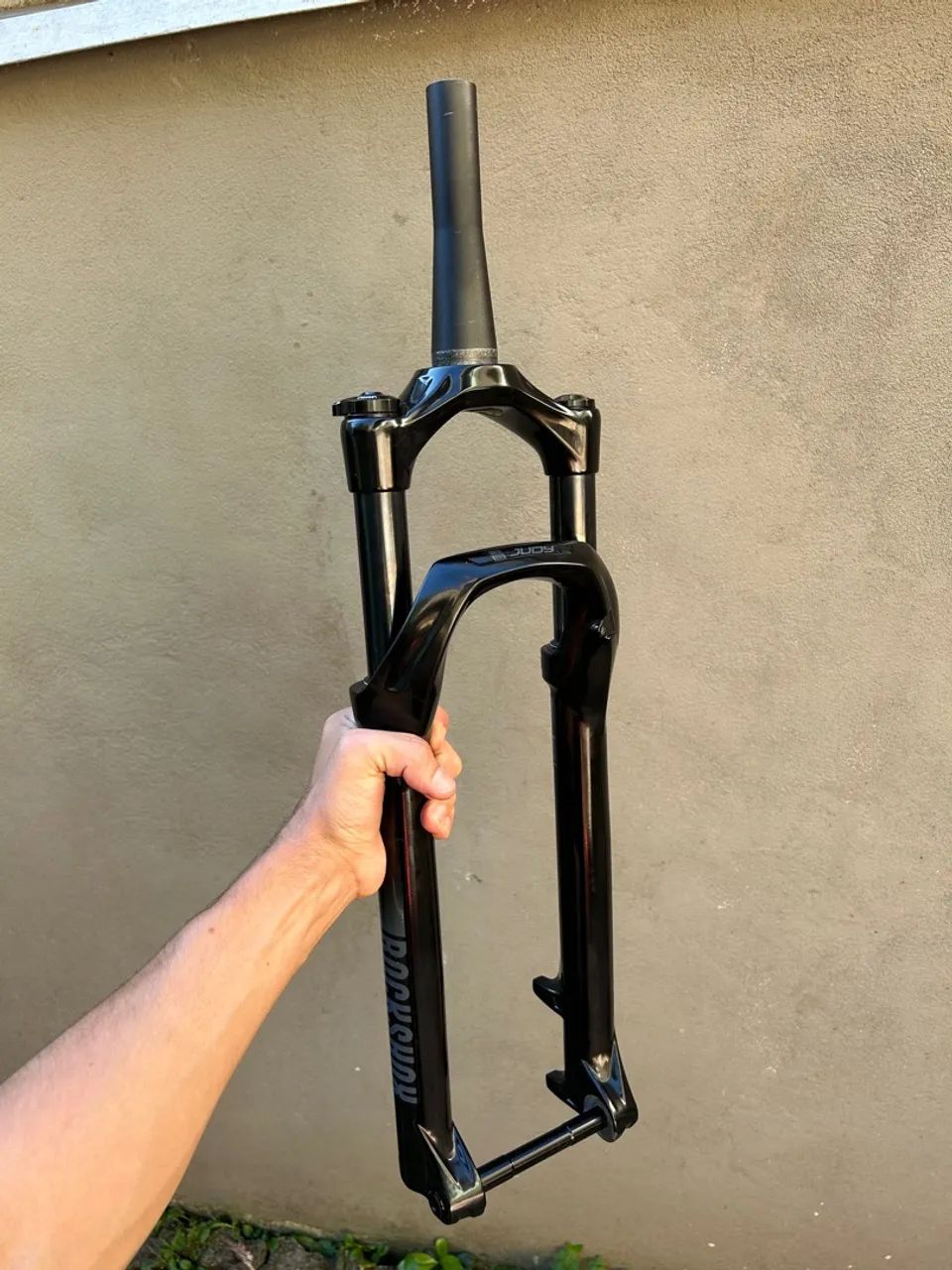 Suspensão Rock Shox judy boost air com trava