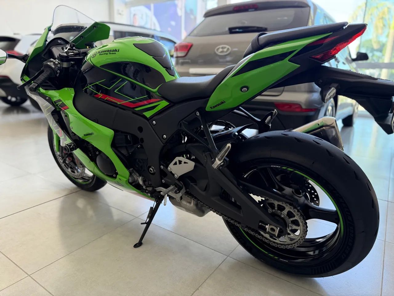 Kawasaki Ninja ZX10R 2023 Apenas 4 mil km - Foto 4