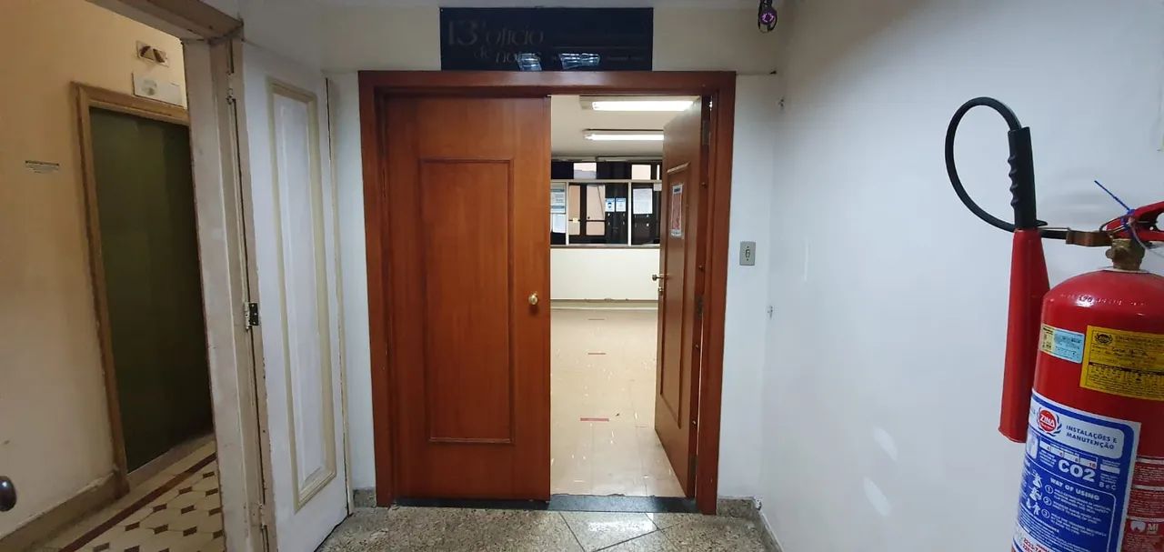 Ótimo grupo de salas bem localizado, quase na esquina da Rua Sete de setembro - Rio de Jan