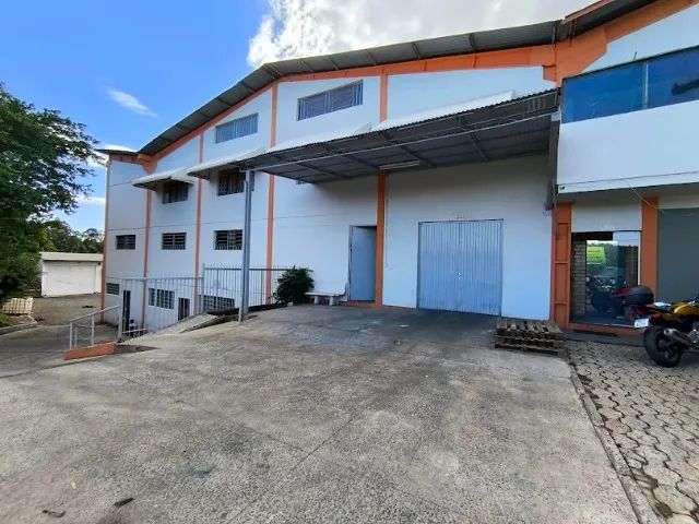 Galpão Pavilhão AMPLO numa geral próximo de comércios em Criciúma FÁCIL ACESSO A BR101 - Foto 5