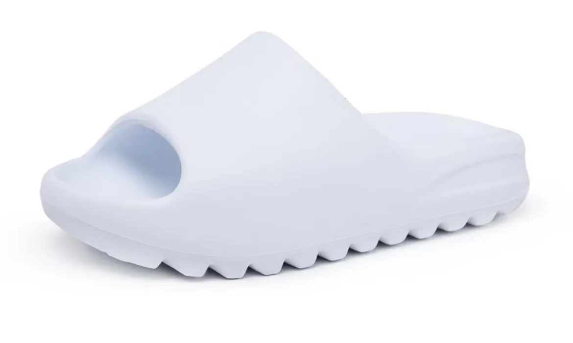 Chinelo nuvem disponível 