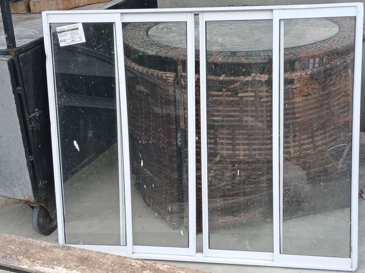 Janela64639811196930120