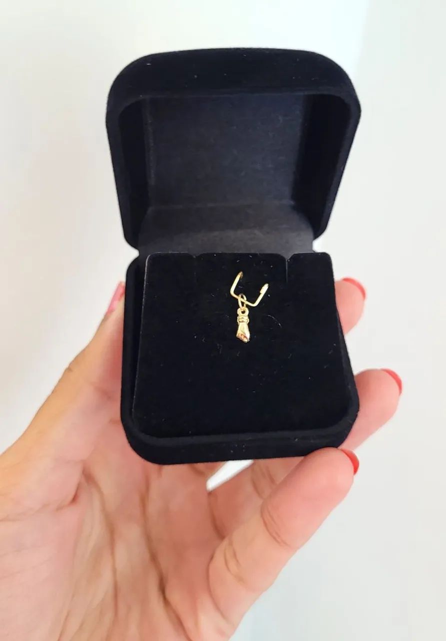  Pingente Figa micro em ouro 18k - Foto 2