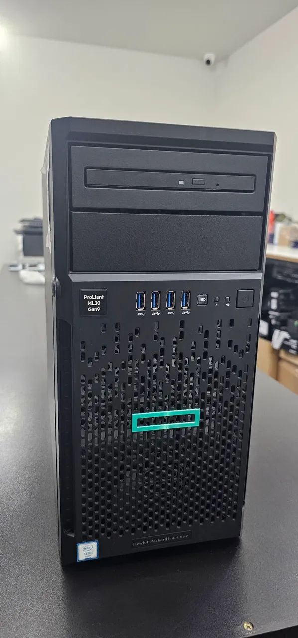 Servidor HP Prolient ML30 gen 9 perfeito estado