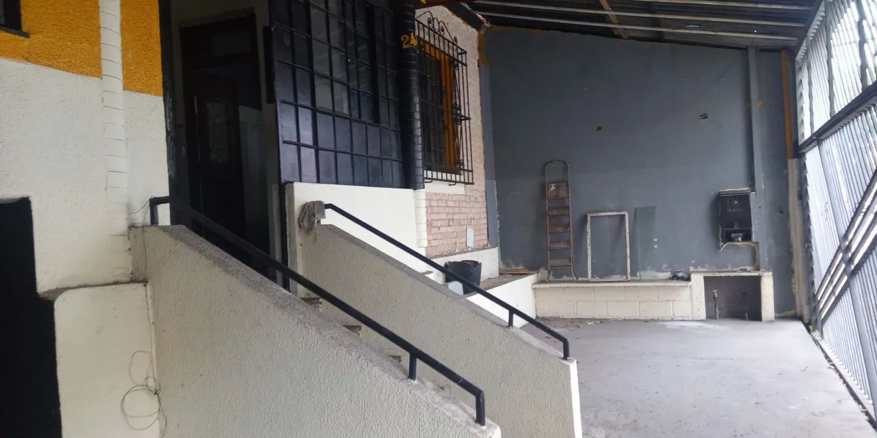 Casa em Avenida próximo ao Centro de Santo André