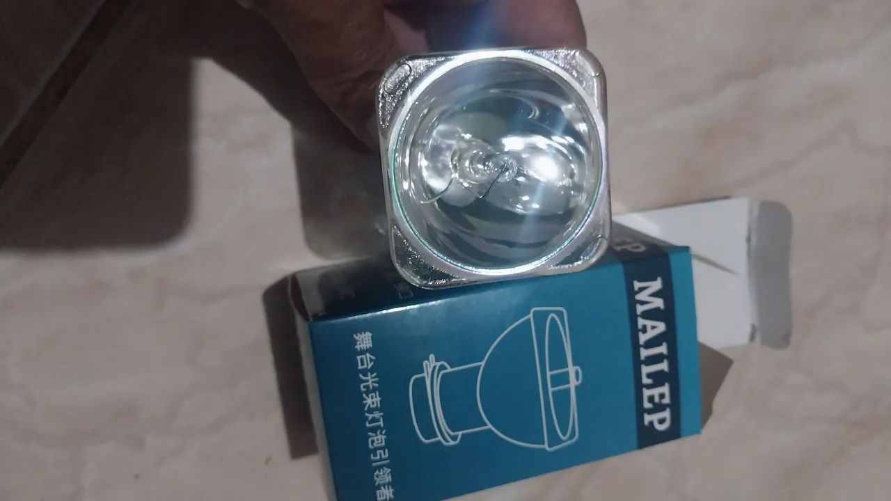 Lâmpada para projetor beng,só 200 reais - Foto 3