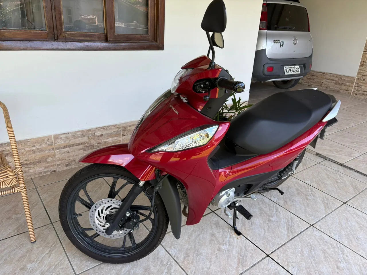 Biz 125 EX 2025