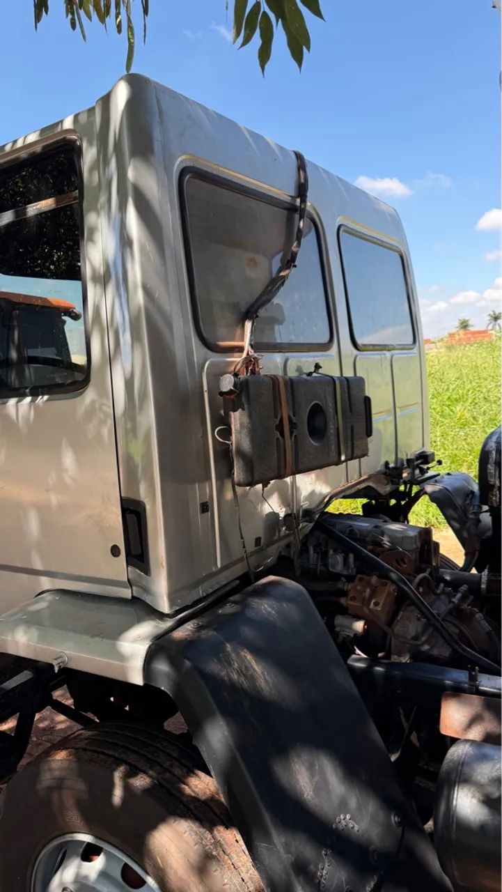 Vendo Cargo 2422 6x2 2010 - Foto 8