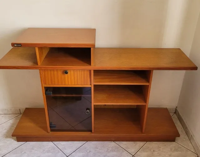 Rack TV