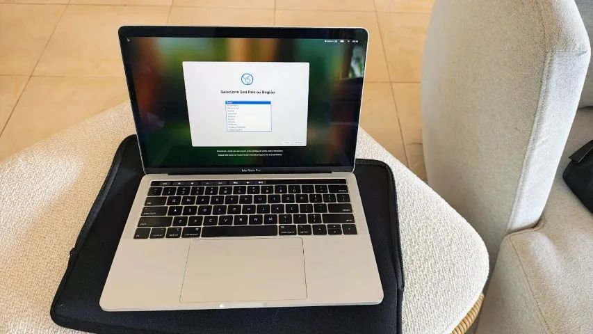 13インチ MacBook Pro 2018 512GB MacBook Pro 13 インチ (2018) スペースグレイ - Core i5 2.3 GHZ
