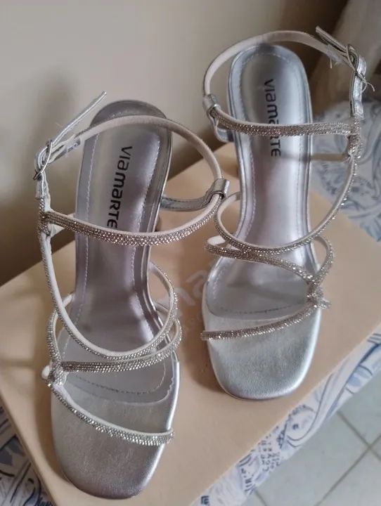 Sandália Viamarte com Strass - Foto 5