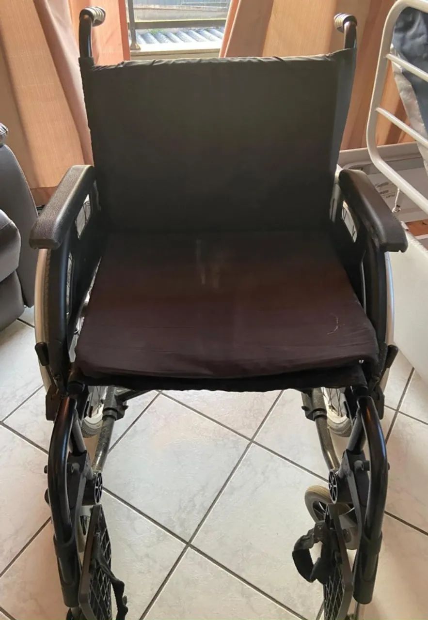 Cadeira de Rodas até 120Kg - Foto 4