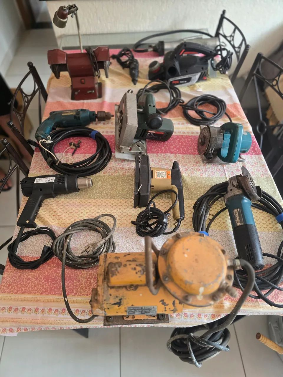 Diversas ferramentas Eletrônicas