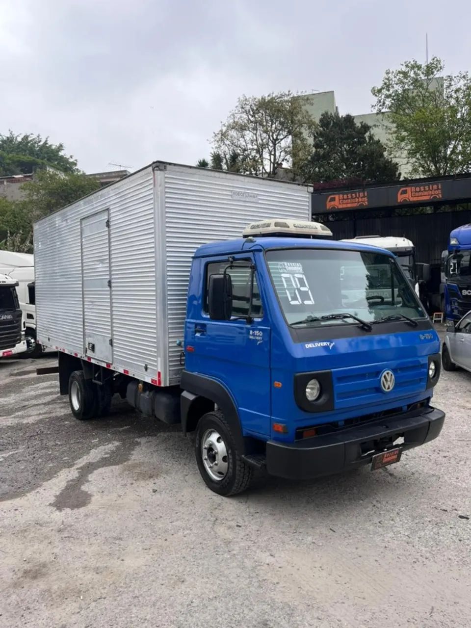 Vw * Baú 5,5 METROS