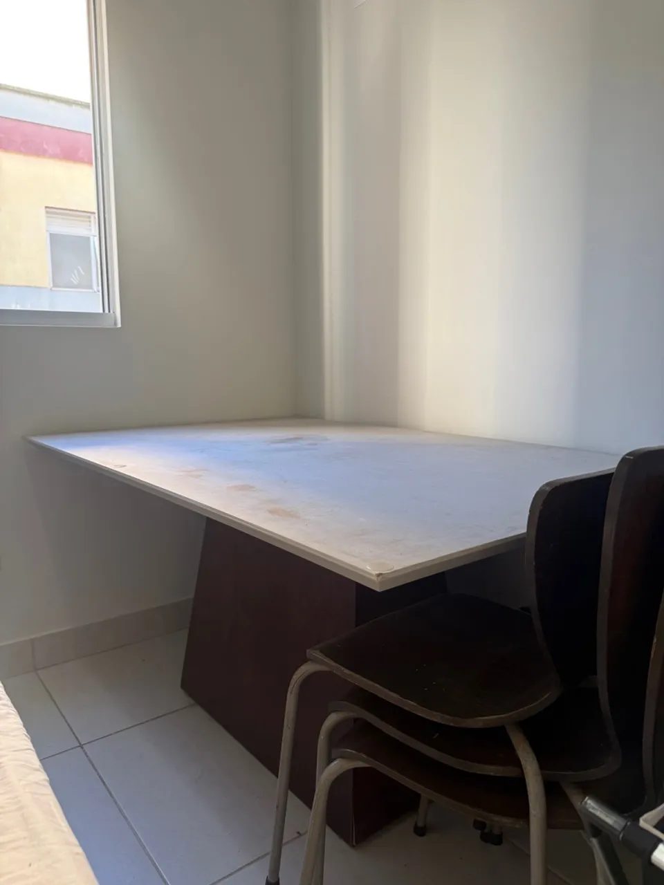 Mesa de 6 lugares com Cadeiras