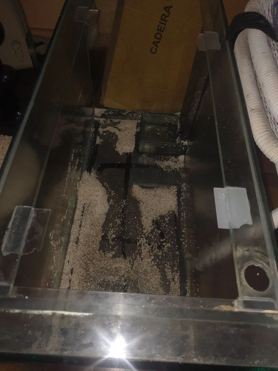 Aquário 80cmx35cmx45cm 8mm Vidro Dianteiro Rachado com saída p sump travamento super inf - Foto 2