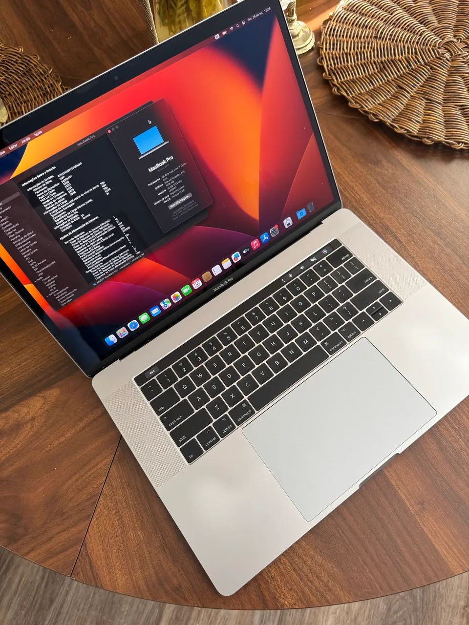 MacBook本体 MacBook Pro 2018 Core i7/16GB/512GB MacBook Pro 13