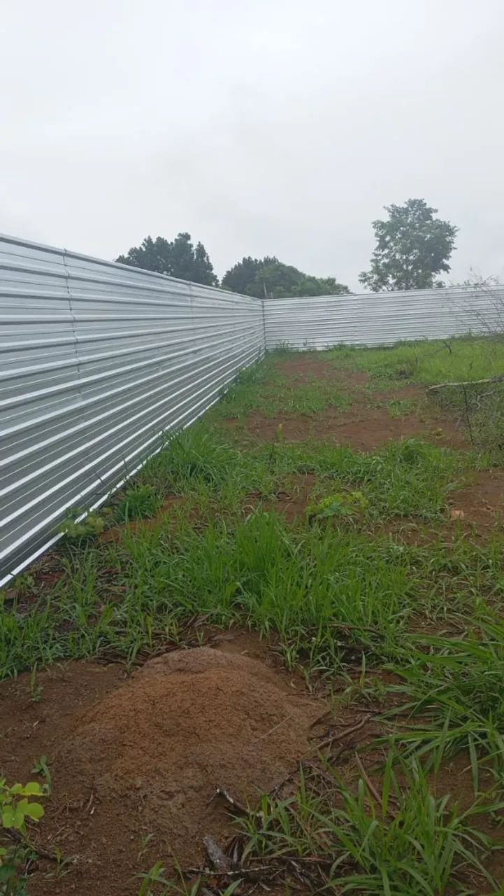 Cercas com tapume...