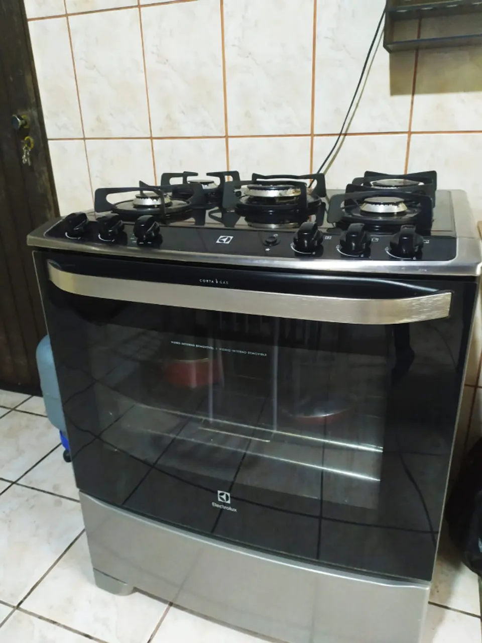 Fogão 5 Bocas Electrolux Prata com Mesa de Vidro e Tripla Chama